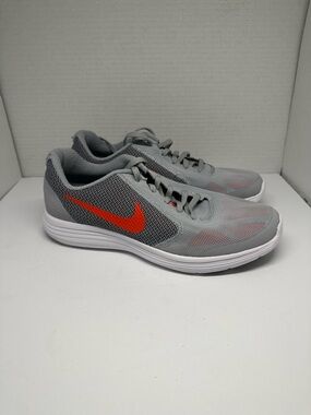Nike Big Kids Revolution 3 Wolf Grey Hyper Orange Size 7Y